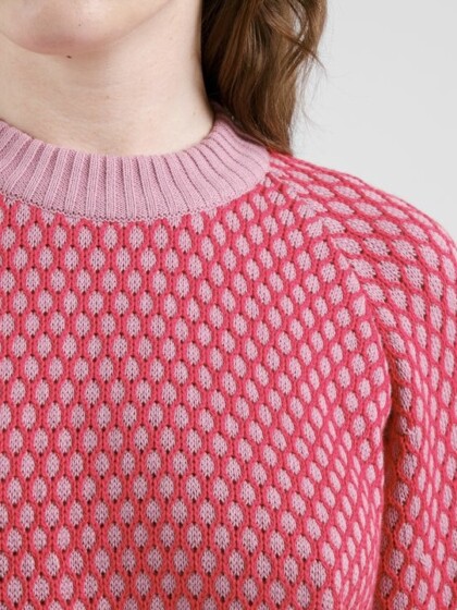 Sweater Husie Bubble Knit true red/lilas pink von Dedicated.