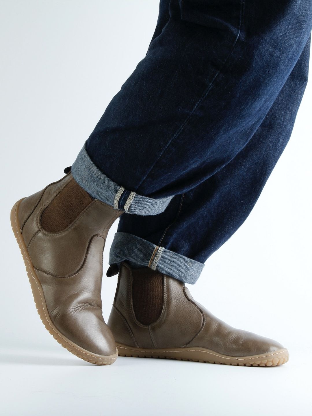 Barfuss Chelsea Bootie Kim Nappa taupe von Grand Step Shoes