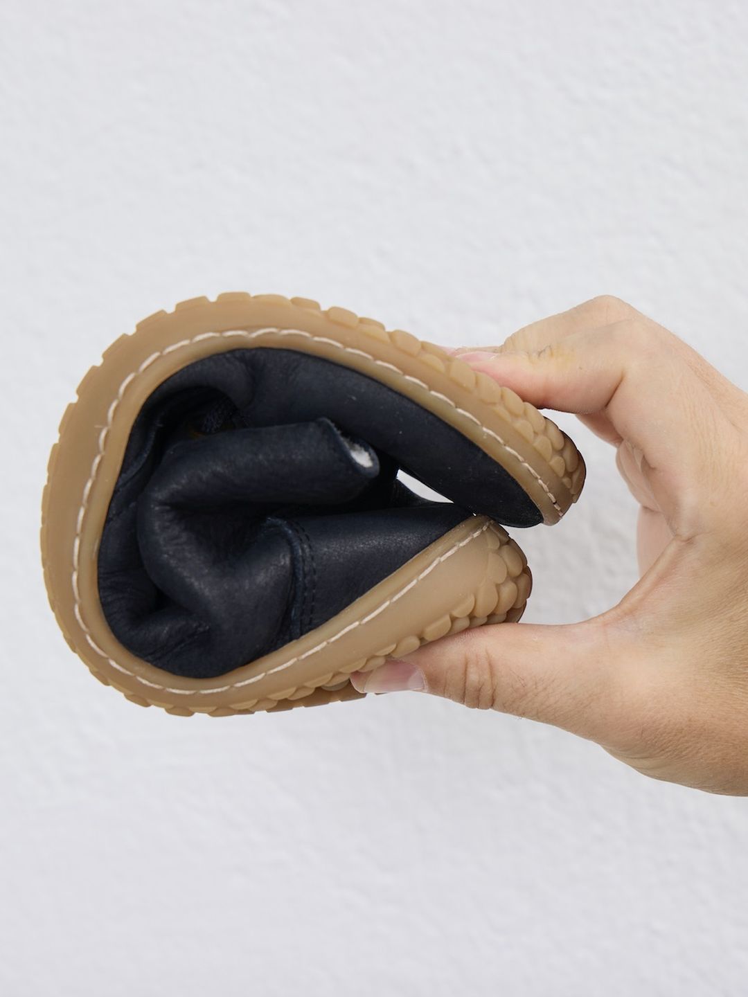 Barfuss Desert Bootie Pat Nubuk black von Grand Step Shoes
