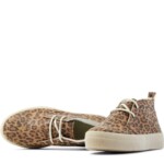 Chucka Bootie Safari Winter Suede animal whisky von Grand Step Shoes