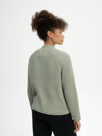 Stehkragenpullover Analah green clay von MELAWEAR