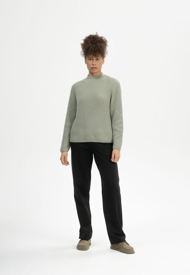 Stehkragenpullover Analah green clay von MELAWEAR