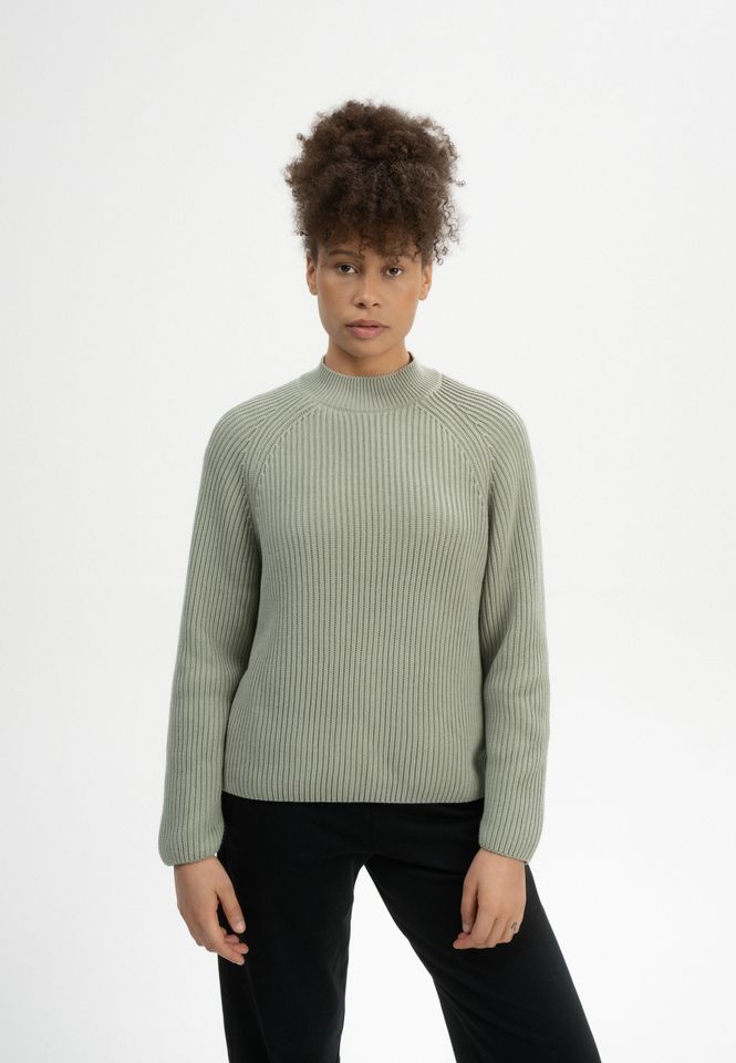 Stehkragenpullover Analah green clay von MELAWEAR