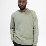 Strickpullover Charun green clay von MELAWEAR