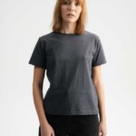 T-Shirt Khira anthracite blend von MELAWEAR