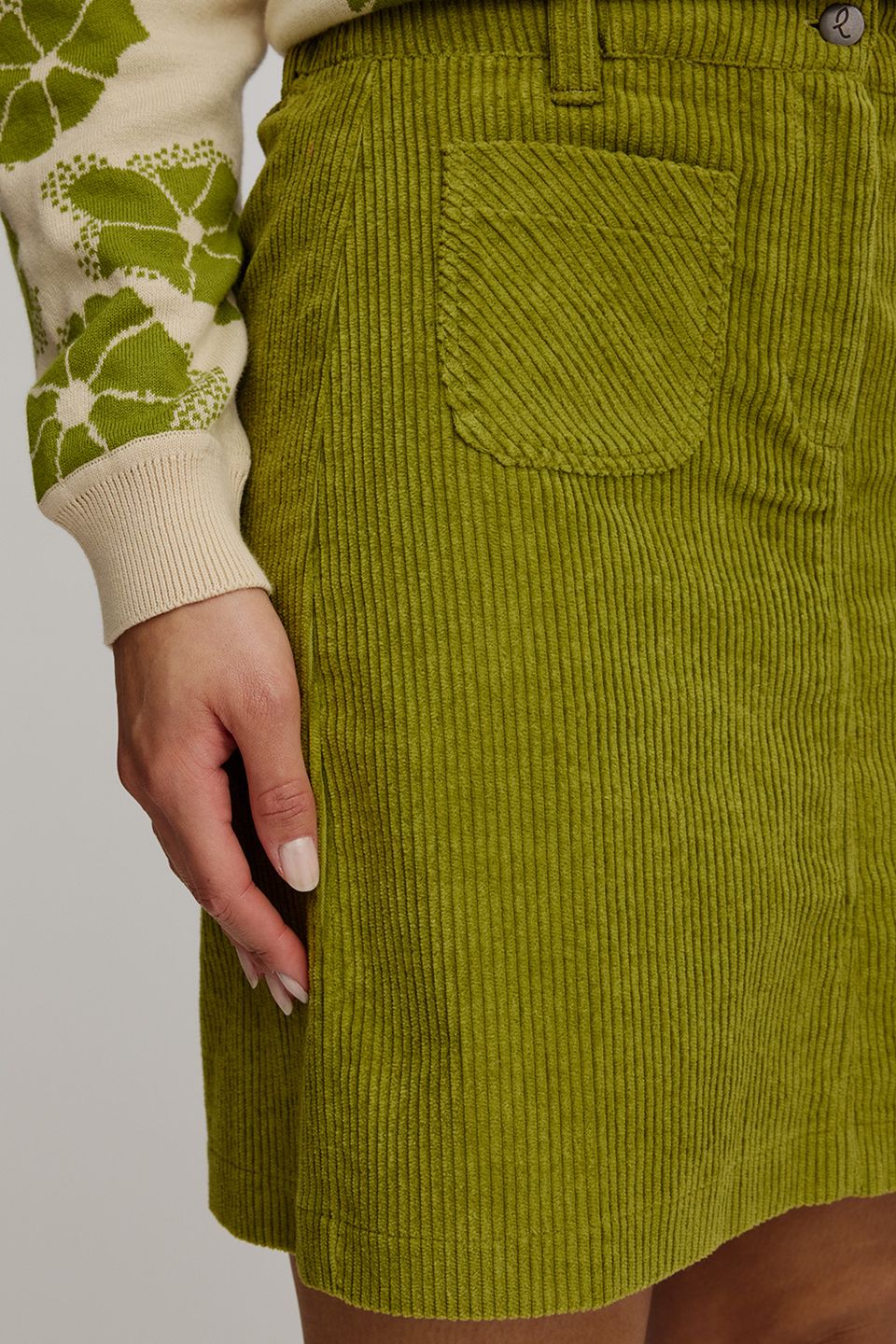 Minirock aus Cord golden cypress von Tranquillo