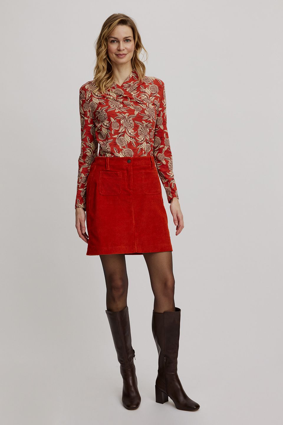 Minirock aus Cord rooibos von Tranquillo