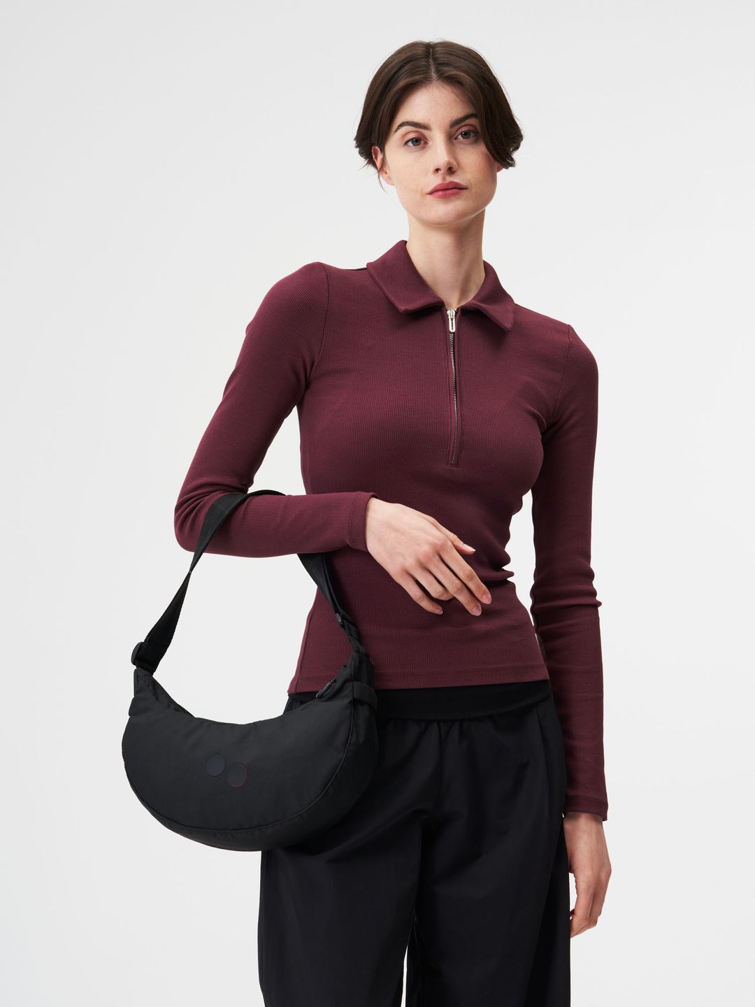 Tasche Krumm Klein rooted black von pinqponq