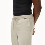 Hose Lukaa Lino sandstone von Armedangels
