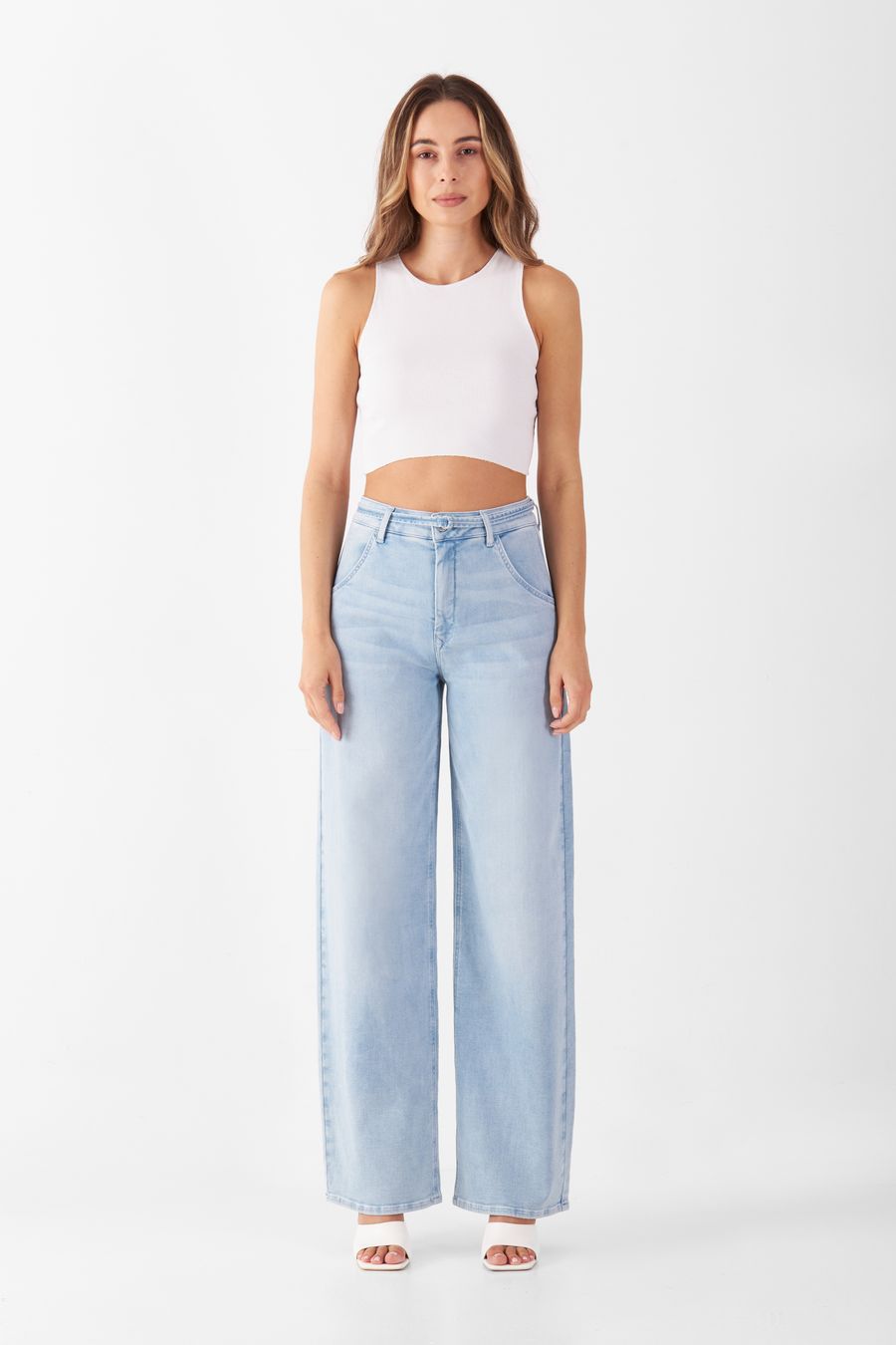 Jeans Blink Wide Barrel Soft Denim - Classic light blue von DAWN