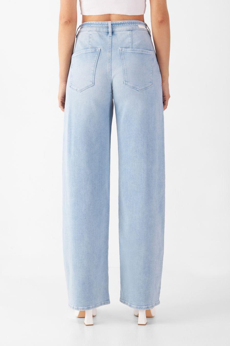 Jeans Blink Wide Barrel Soft Denim - Classic light blue von DAWN
