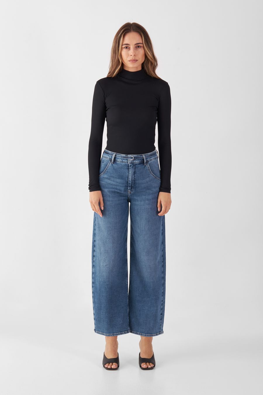 Jeans Blink Wide Barrel Soft Denim - Classic vintage blue von DAWN