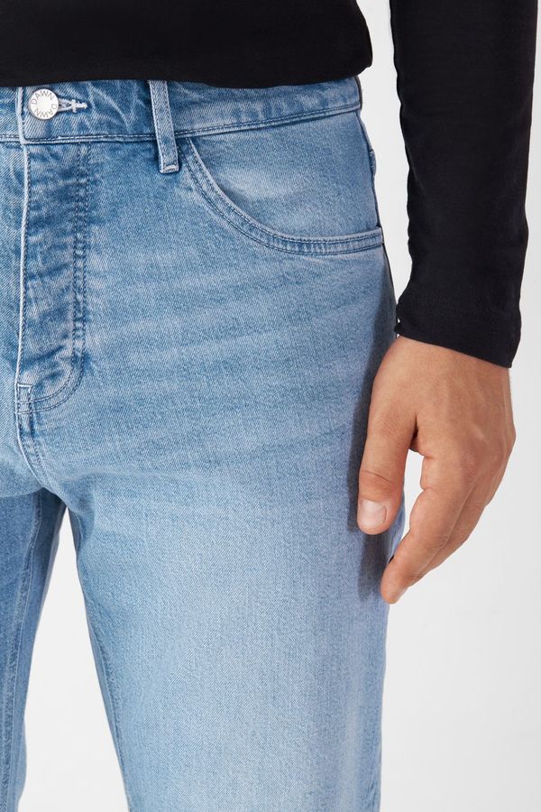 Jeans Rise Relaxed Tapered Minimal Stretch - Basic bright blue von DAWN