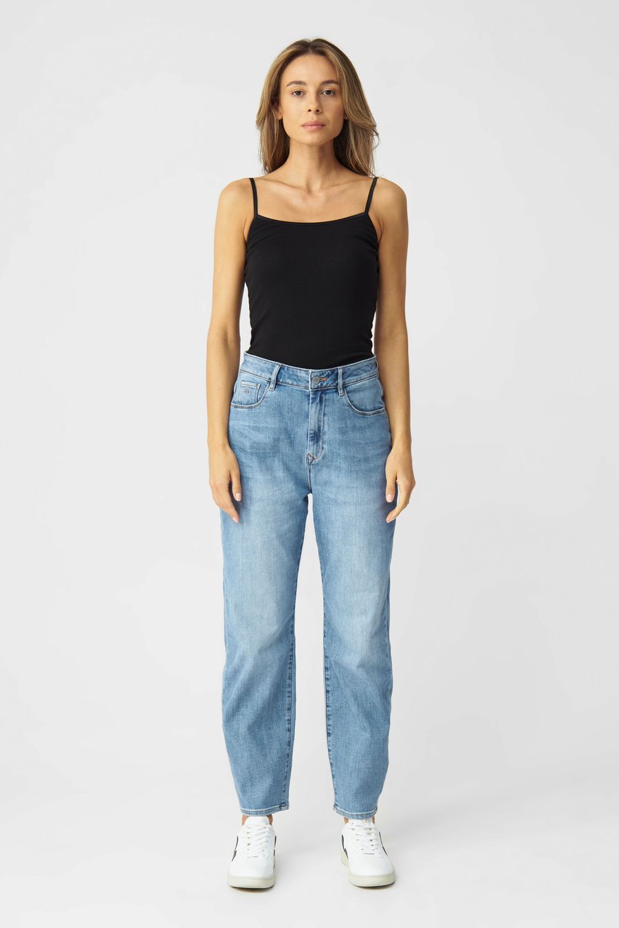 Jeans Stardust O-Shape Soft Denim - Classic light blue von DAWN