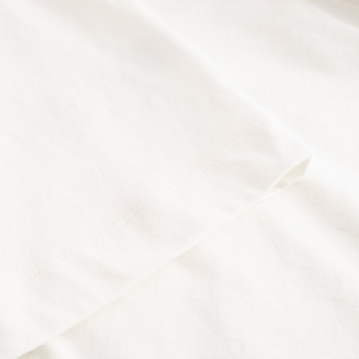 T-shirt Vadstena Heart Cat whisper white von Dedicated.