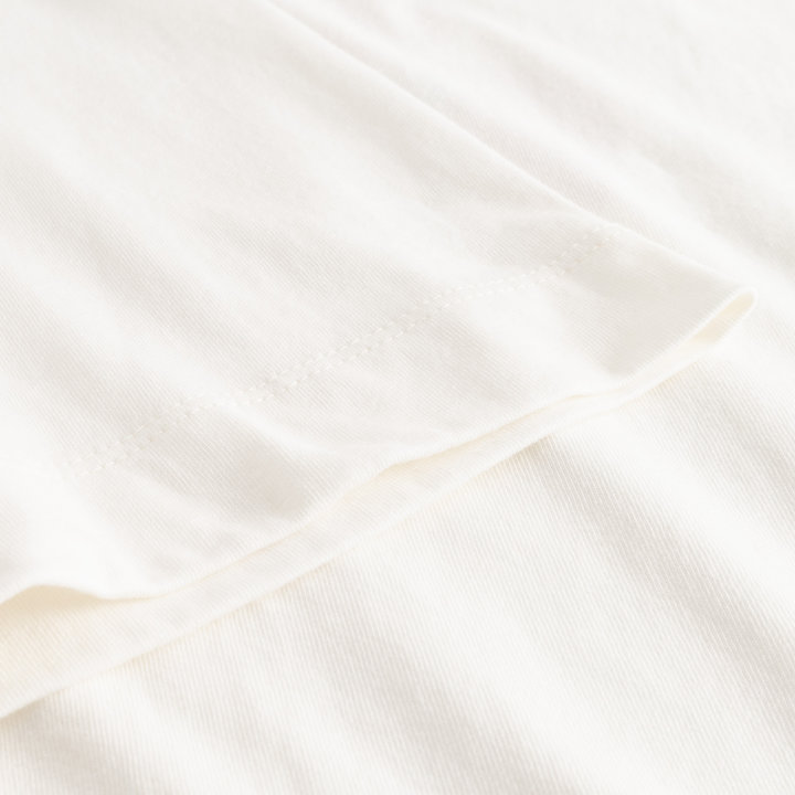 T-shirt Vadstena Tomato whisper white von Dedicated. T-shirt Vadstena Tomato whisper white von Dedicated.