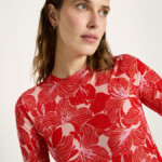 Stehkragenshirt aus TENCEL™ print bloom red von Lanius