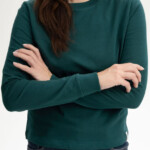 Longsleeve Aastha tiefsee von MELAWEAR