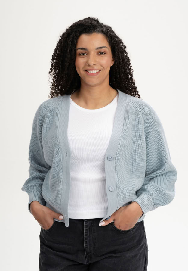 Rippstrick Cardigan Bhuma cloudy blue von MELAWEAR
