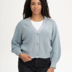 Rippstrick Cardigan Bhuma cloudy blue von MELAWEAR