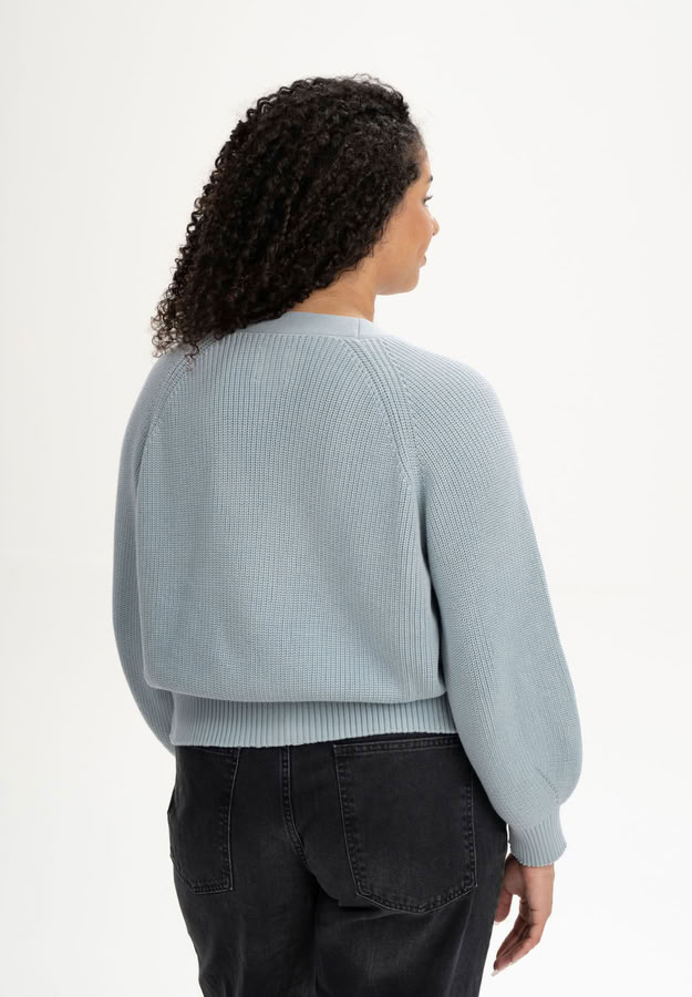 Rippstrick Cardigan Bhuma cloudy blue von MELAWEAR