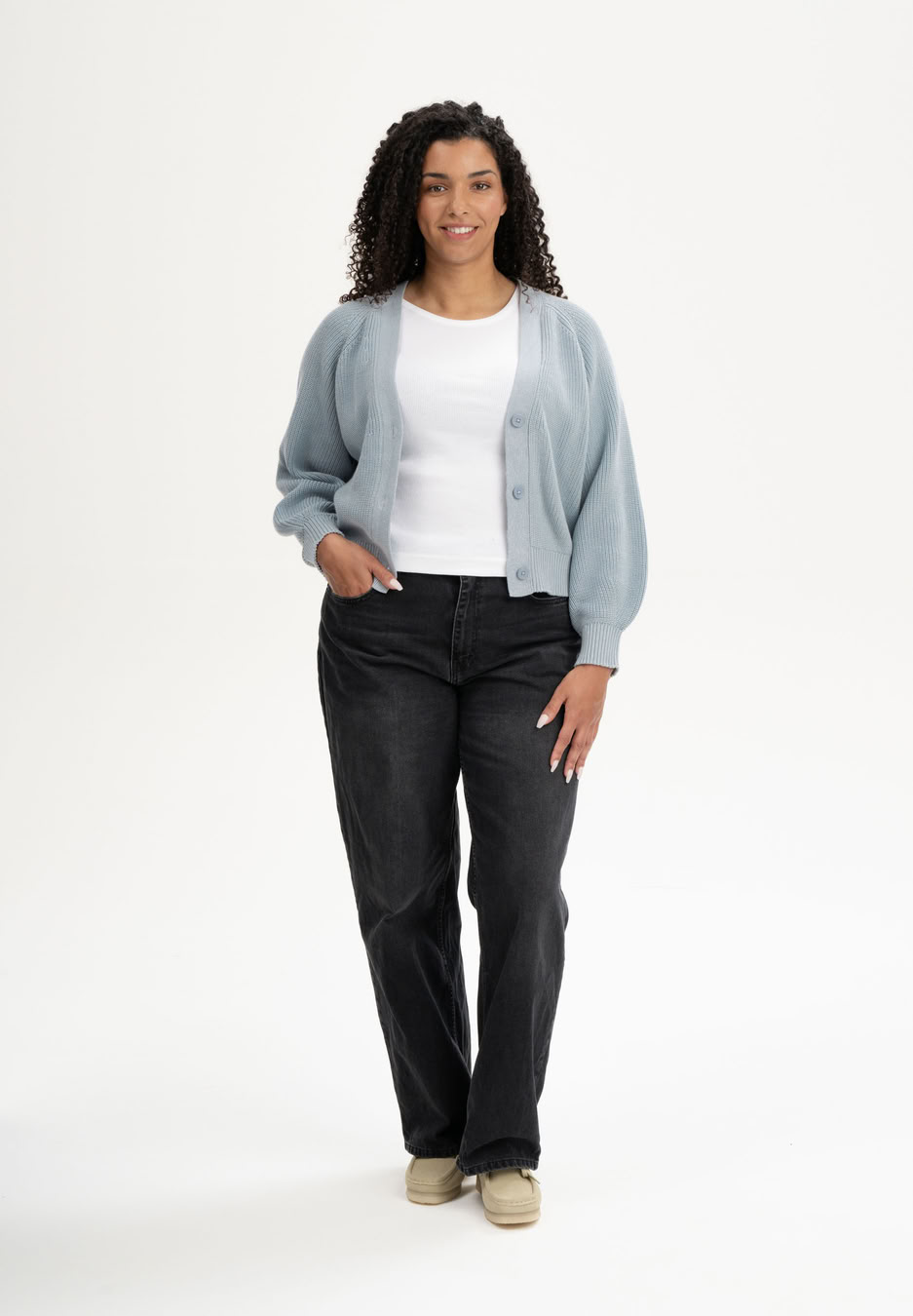 Rippstrick Cardigan Bhuma cloudy blue von MELAWEAR