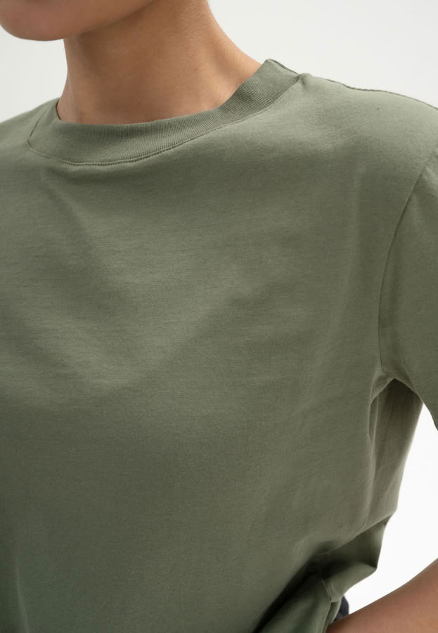 T-Shirt Khira thymian von MELAWEAR