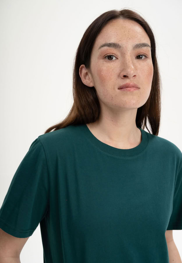 T-Shirt Tanika tiefsee von MELAWEAR