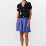 Bluse Nyasa Print Holiday black von Suite13 LAB