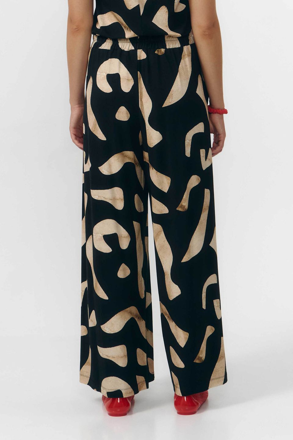 Hose Yala Print black von Suite13 LAB
