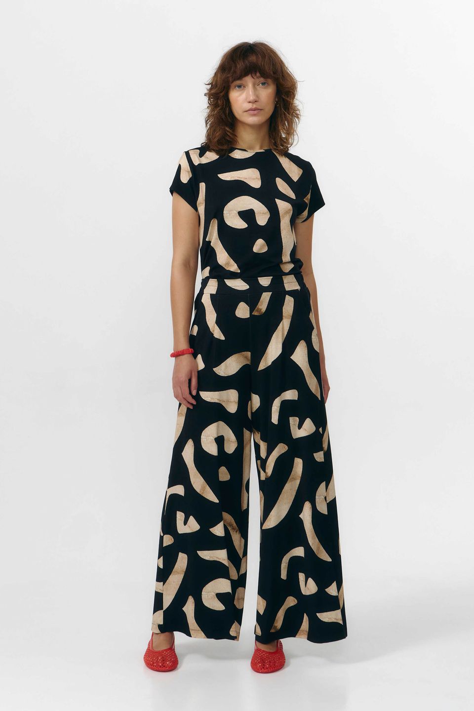 Hose Yala Print black von Suite13 LAB