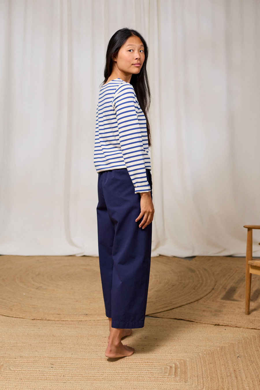 Hose Ulva dark navy von TWOTHIRDS