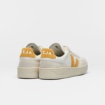 Sneaker V-90 white_safran von VEJA