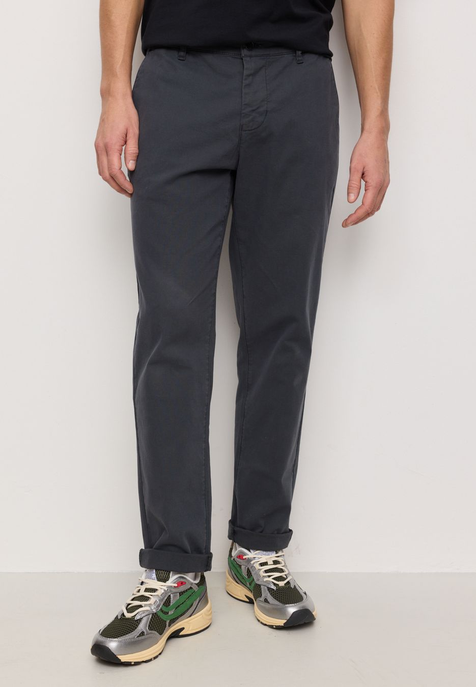 Chino Kelp dark grey von recolution