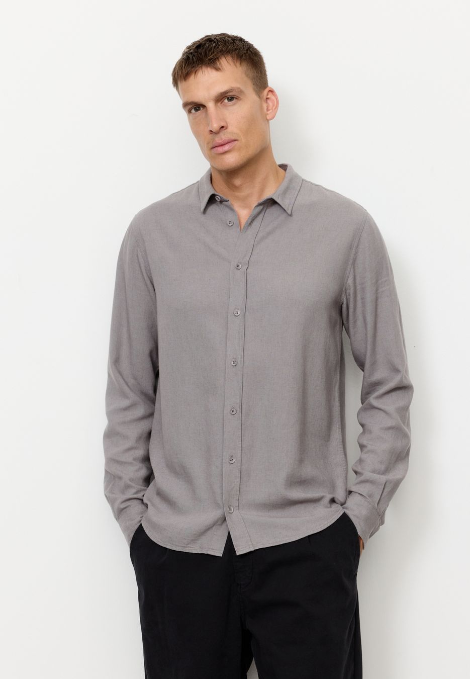 Hemd Nutmeg greige von recolution