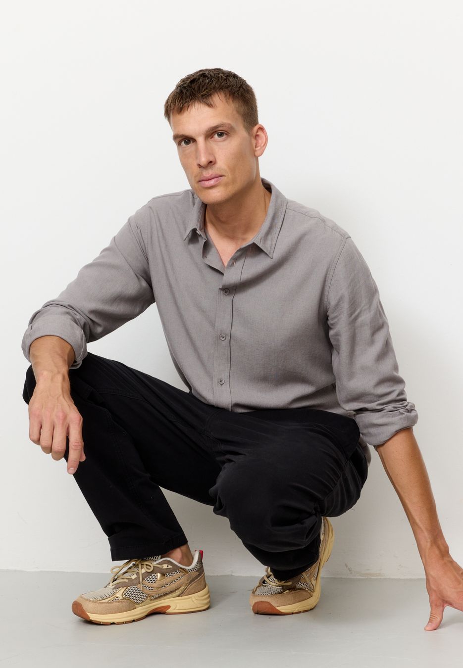 Hemd Nutmeg greige von recolution