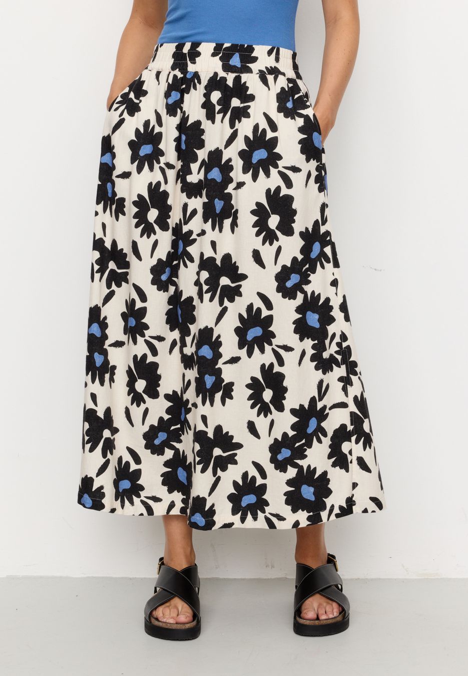 Rock Fennel Bloom electric blue von recolution