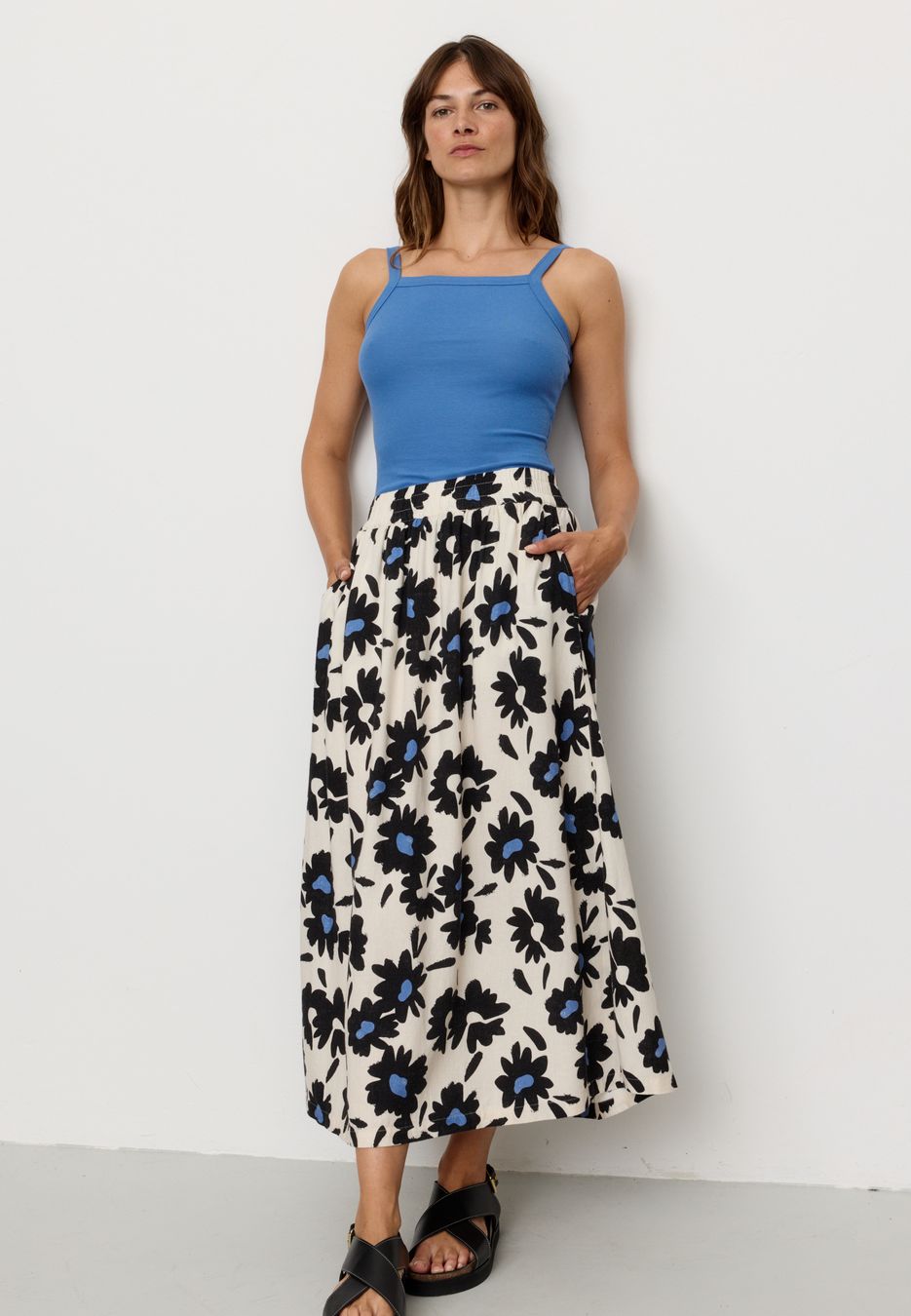 Rock Fennel Bloom electric blue von recolution