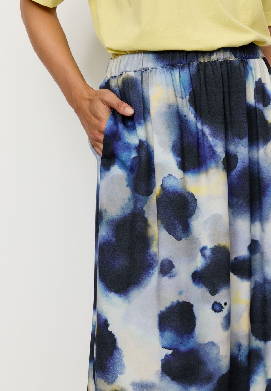 Rock Holly Waterdrop blue von recolution