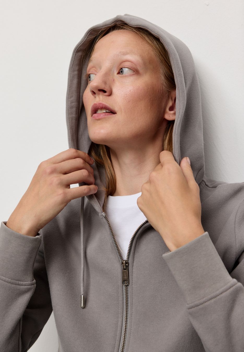 Sweatjacke Dahlia greige von recolution