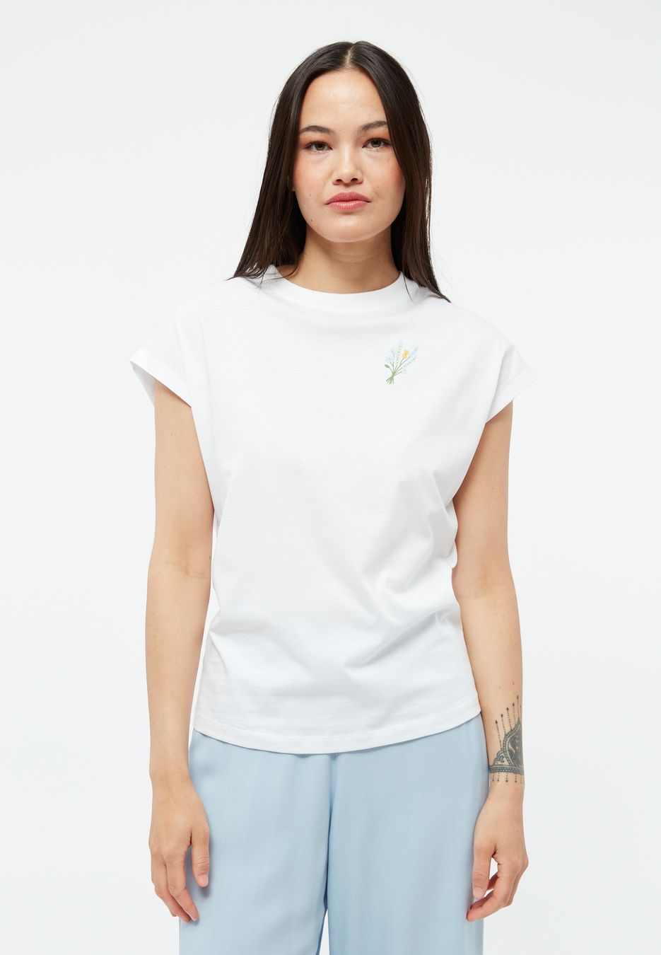 T-Shirt GBLaila Flower white von Givn Berlin