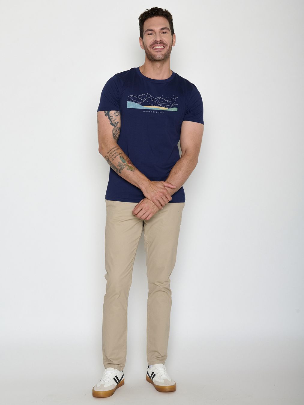 T-Shirt Guide Mountain Soul navy von Greenbomb