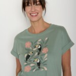 T-Shirt Loony Tucan Flower pale green von Greenbomb