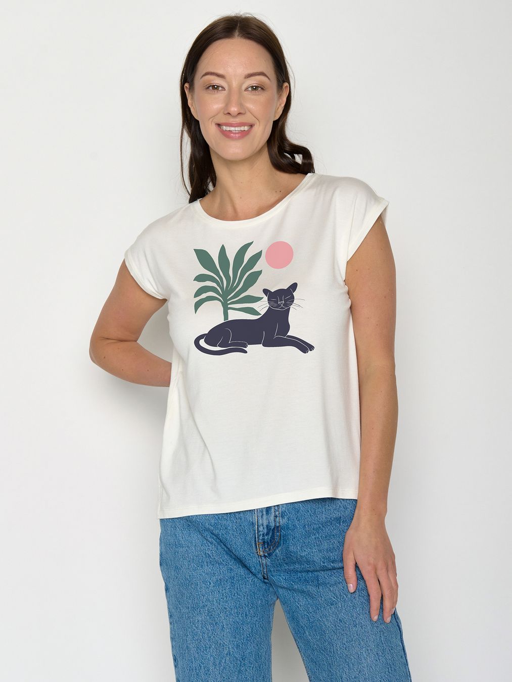 T-Shirt Timid Panther Leaves moonstone von Greenbomb