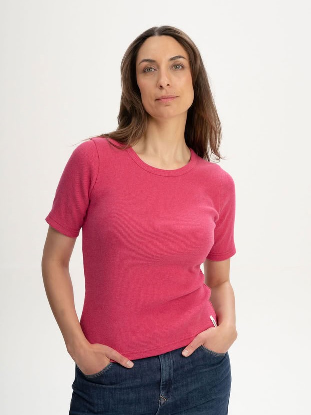 T-Shirt Jasleen berry melange von MELAWEAR