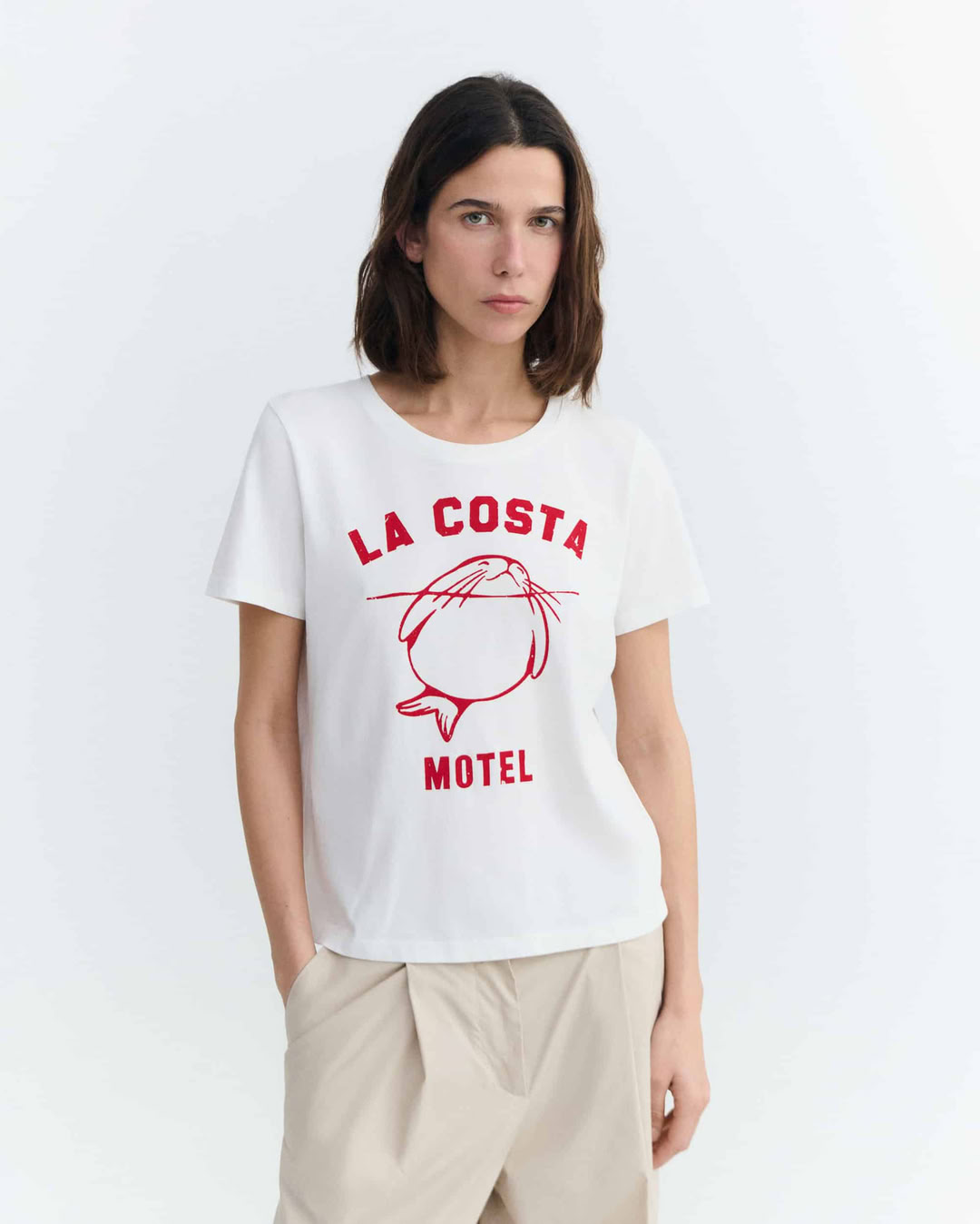 T-Shirt Ida Animal Motel snow white von Thinking MU