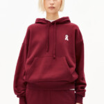 Hoodie Iconic Å Francisaraa velvet red von Armedangels