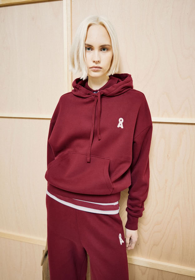 Hoodie Iconic Å Francisaraa velvet red von Armedangels