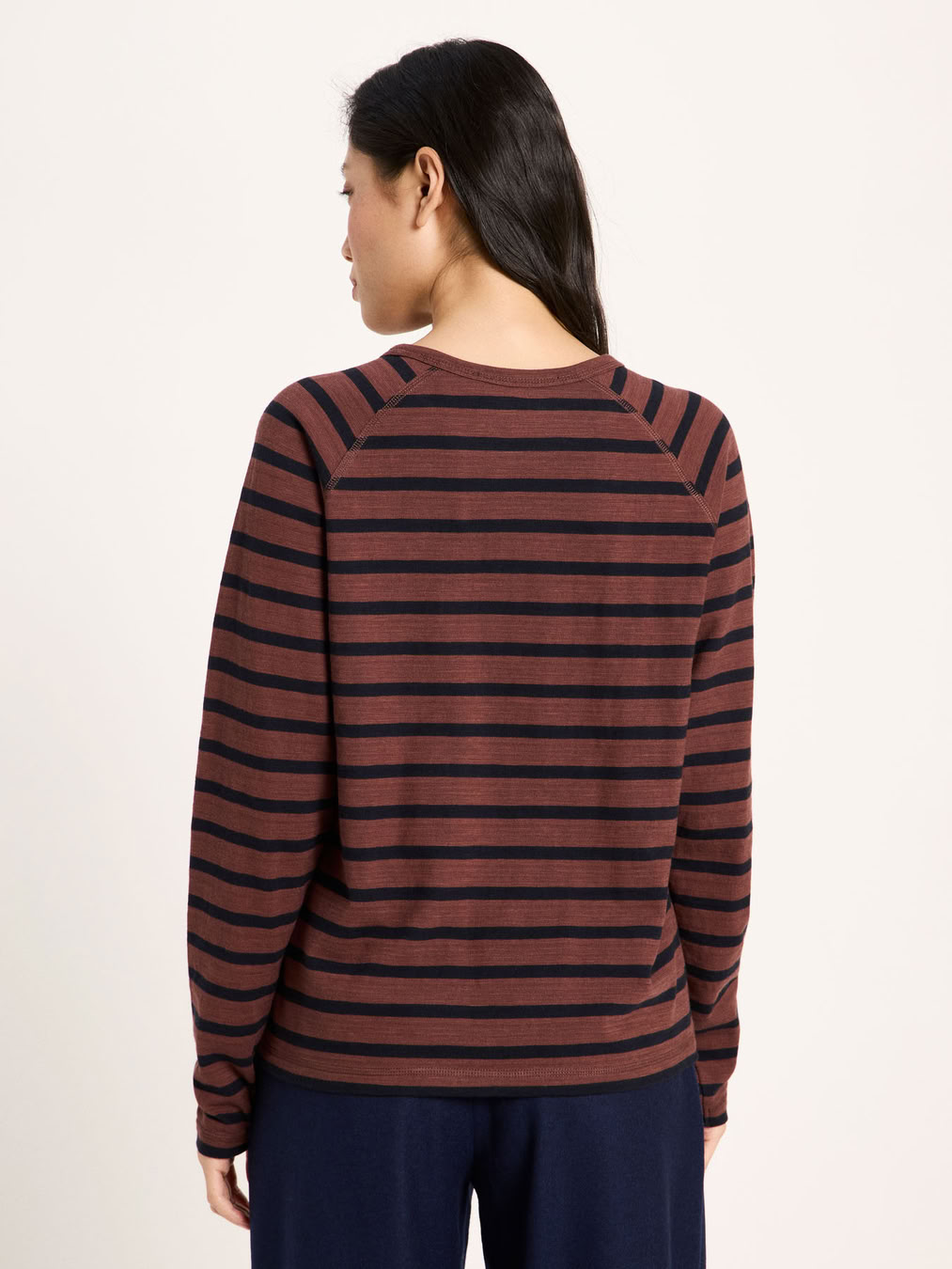 Raglanshirt Langarm bitter chocolate / black von Lanius Raglanshirt Langarm bitter chocolate / black von Lanius