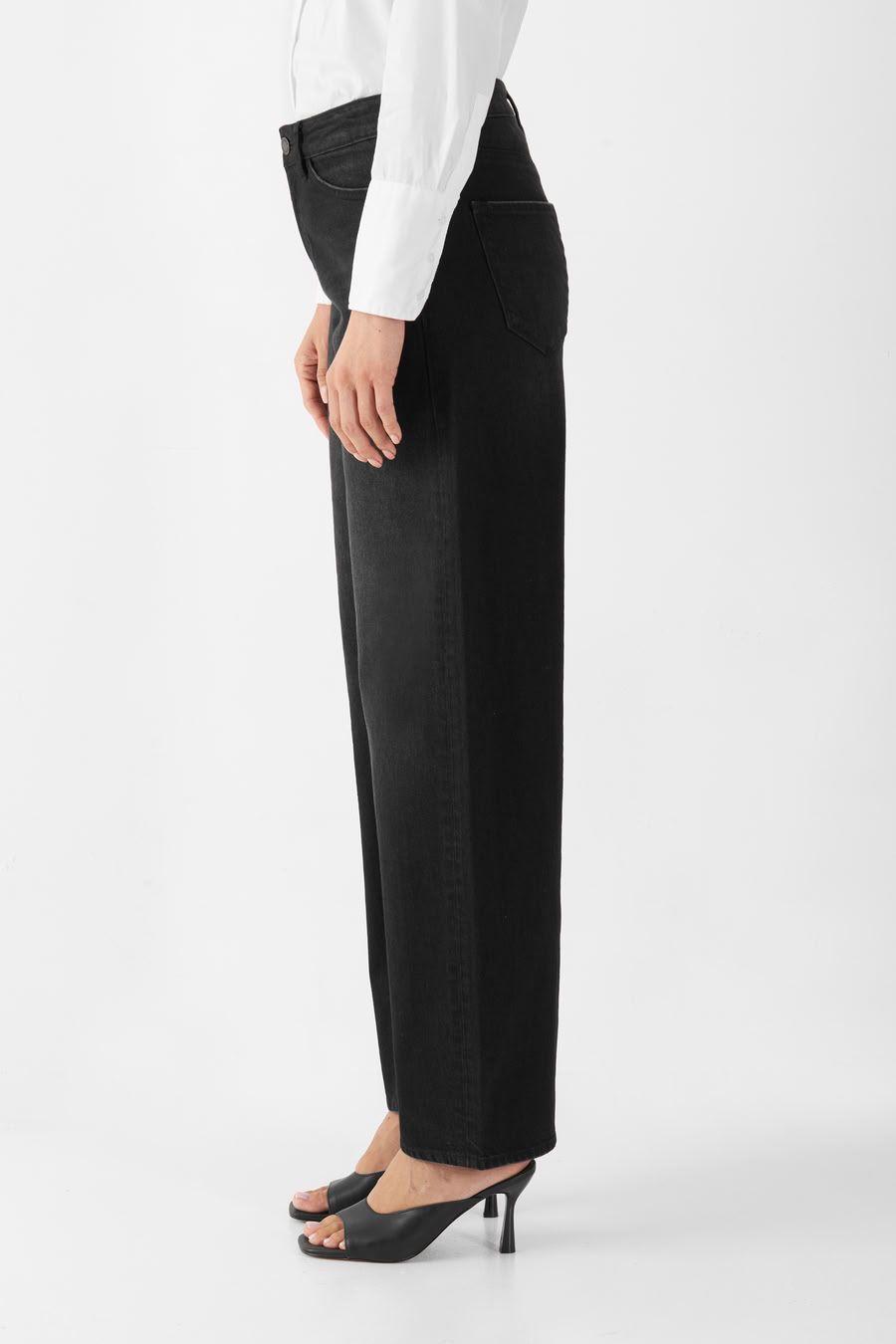Jeans Ash Barrel Leg Minimal Stretch black denim von DAWN